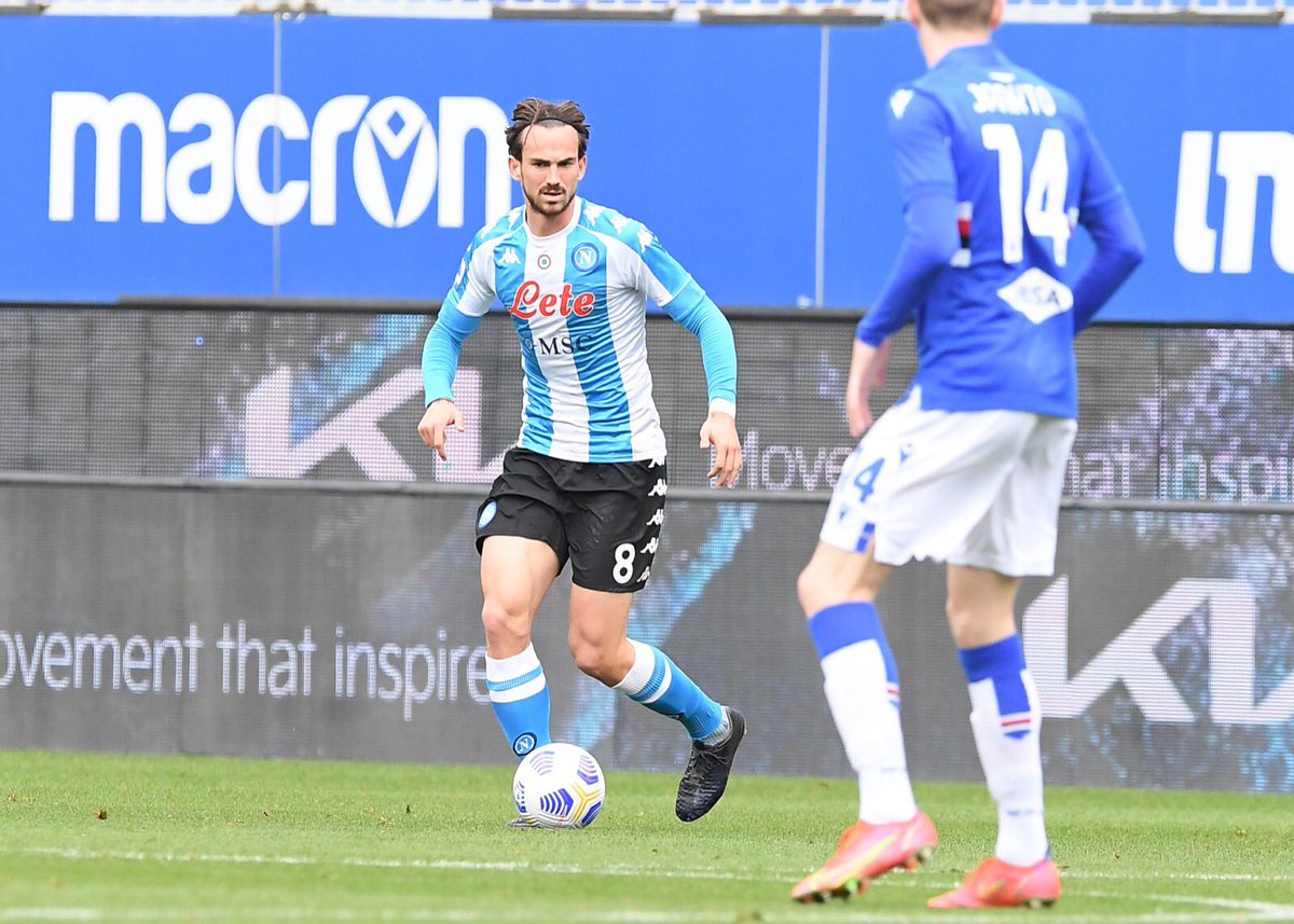 sscnapoli's tweet image. ⏱ 35’ | GOOOOOOOOLLLLLLL 🧙‍♂️ 
Passiamo in vantaggioooooo grazie al sinistro di @FabianRP52 🎩 

#SampNapoli 0-1

💙 #ForzaNapoliSempre