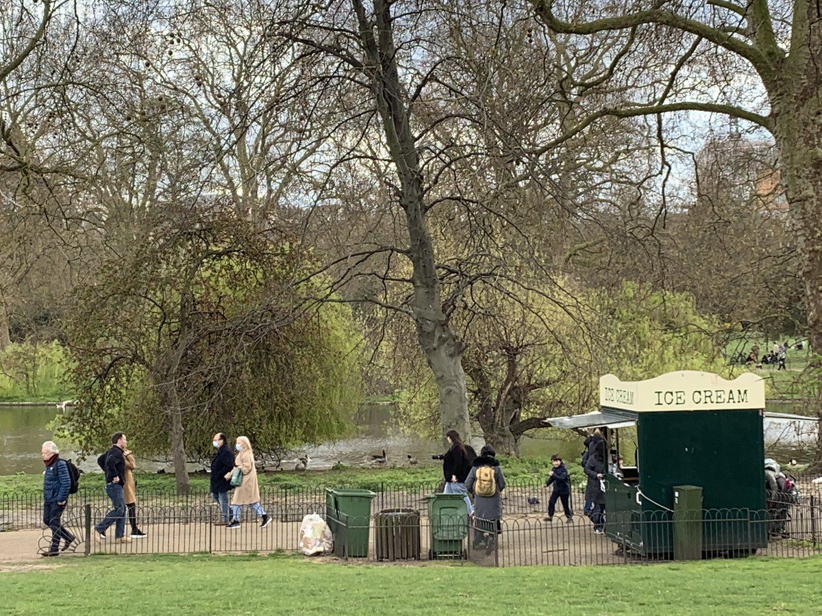 St James Park was originally a boggy field where the lepers in the nearby St James’ Hospital tended their hogs. Henry VIII drained it, & used the land as a nursery for his deer. It became part of a chase that extended all the way to Islington and Hampstead.