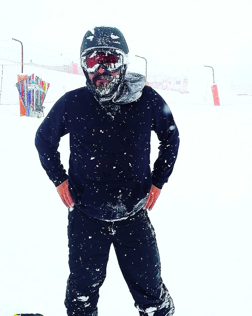 mstfozsoy's tweet photo. Bolkar#snowboard#1metrekar#11nisan#eyok#erciyesakademi#tipi#beyazsakal#beyazsevda#adrenalin#keyifli#mutlu,,,🏂🏂🏂 https://t.co/RweEwRZcpa