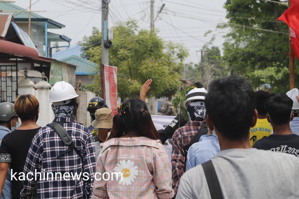 General Strike in Myitkyina in defiance of the military coup. Strikes continued every day across #Myanmar undeterred by daily Junta’s massacre.
#Apr11Coup 
#WhatsHappeningInMyanmar
