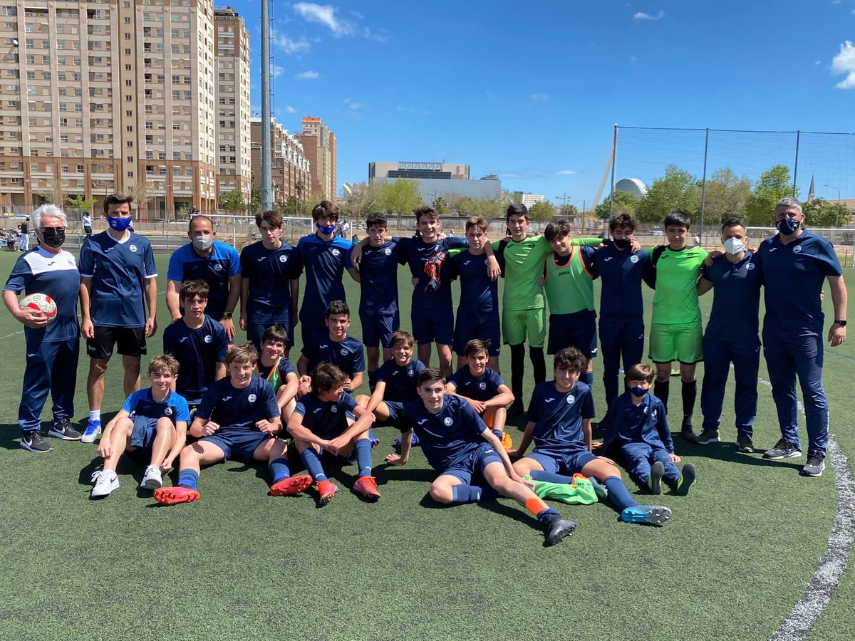 atleticamistat's tweet photo. Infantil A 2-1 Hércules CF

Partido exigente donde los #azules de Raúl, @jujovcf y Quino demostraron caracter y ambición ante un equipo que propuso fútbol en Quatre Carreres. A seguir soñando! 💙💪🏽 https://t.co/qbFXimaM4x