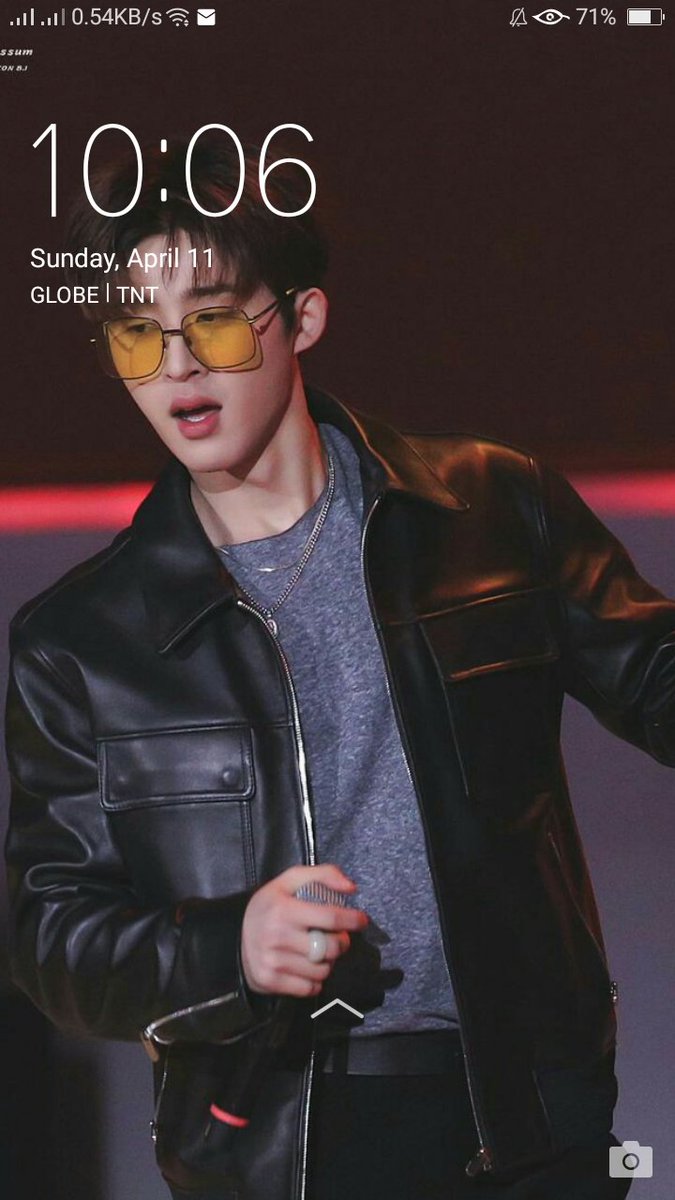 xxxnis_'s tweet photo. Pinili namin umiyak tonite. Tara, iiyak!!

#OneAndOnlyHanbin
#LoveStreamingParty https://t.co/WuGDd9UZiK