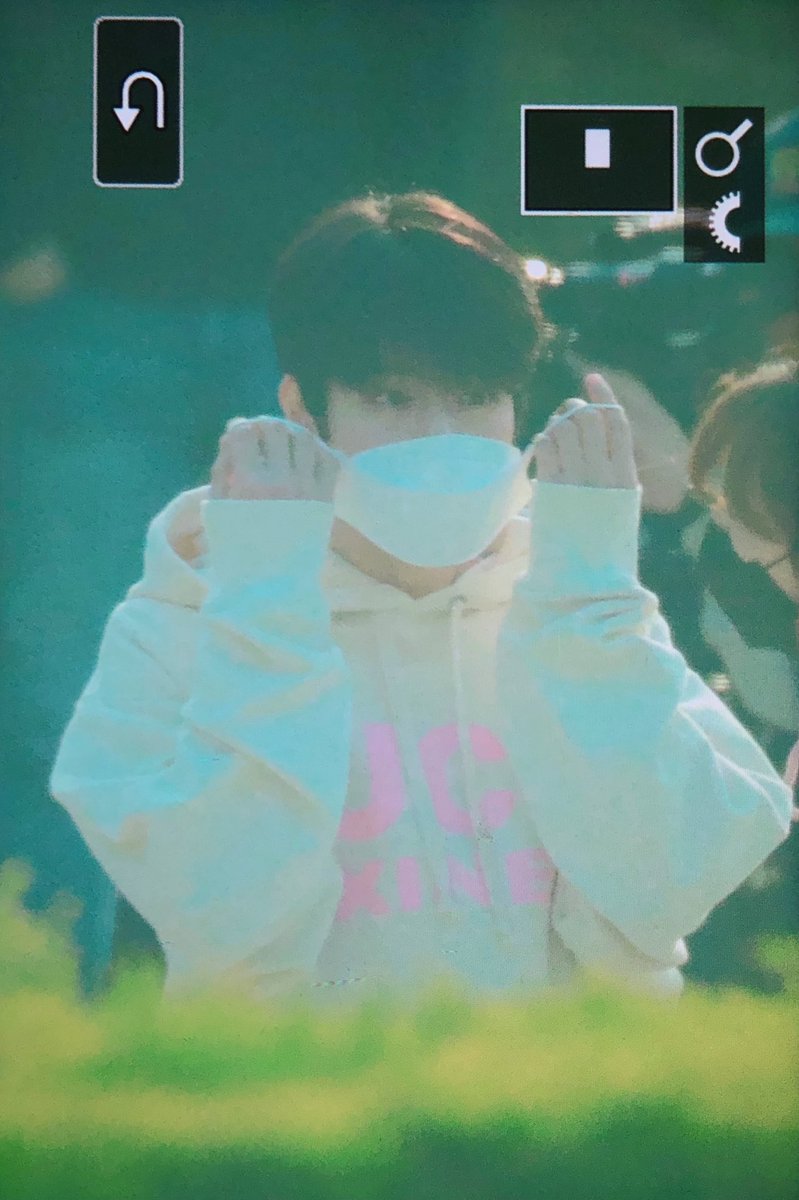 snailseungmo's tweet photo. dON'T TALK TO ME ✋✋ https://t.co/eoe4mWC2jS