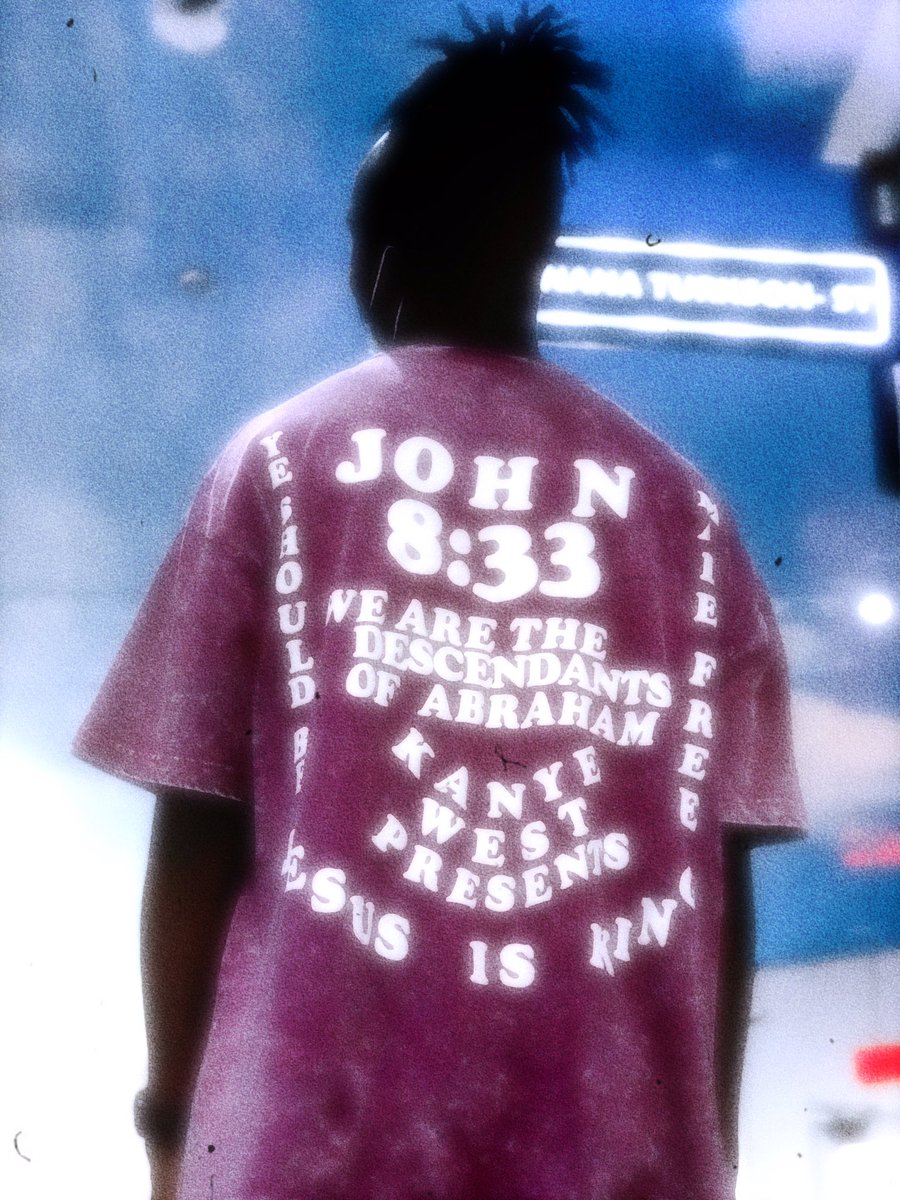 rushthp_'s tweet photo. TO WHO THE SON SETS FREE IS FREE INDEED. #selah 👑✊🏿
👕: @perryonlineshopgh
📸: @_kobeeee2
#RFCMVMNT #RTHP #Mbra #sundayvibes #kanyewest https://t.co/gEiJSYwTlw