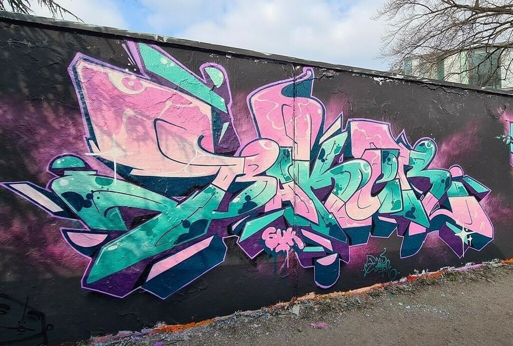 BombingScience's tweet photo. Burnin'
BAKER
@mr.bakeroner
#graffiti #graff #bakerone #germangraffiti #graffitiporn #graffitiletters #graffitiburner #lettering https://t.co/qsnQdYRTub | https://t.co/g44uVpRlU0