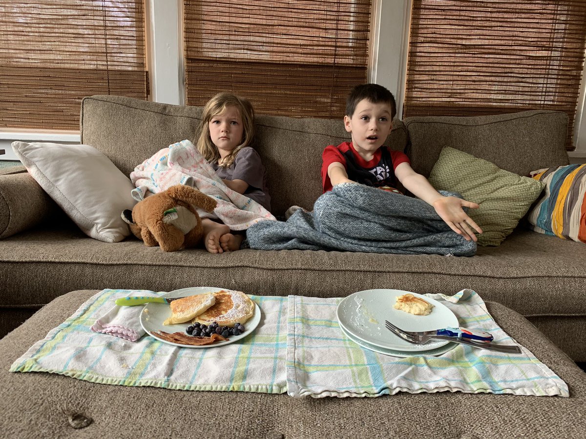Brianne_Sanchez's tweet photo. Hey @CBSSunday - Please bring back the full #natureminute ! My kids were incredulous about the blip of cherry blossoms this morning. We look forward to it all week! https://t.co/kkhgQV3Nwn