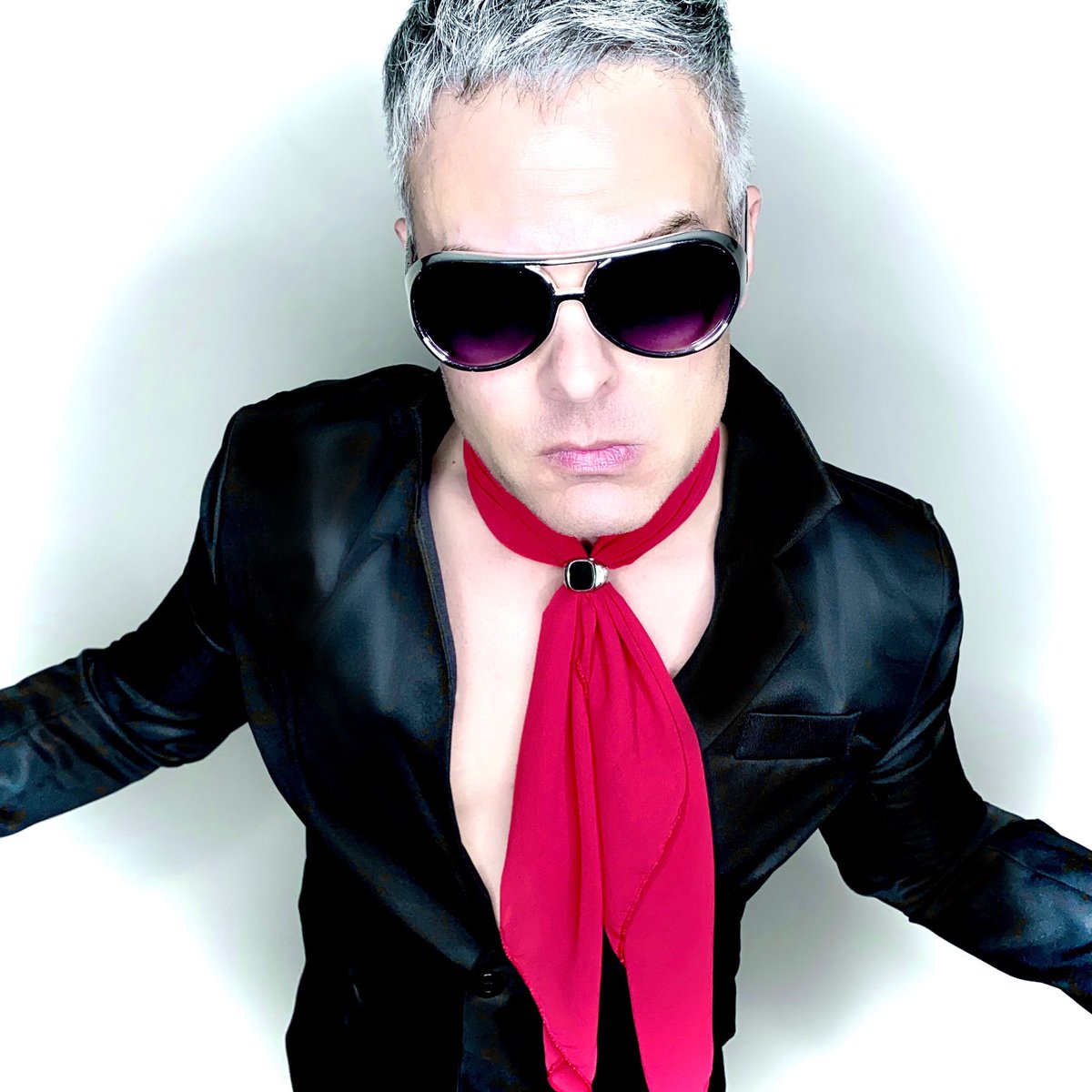 genedante's tweet image. #StyleSunday — Early ‘70s Elvis Edition. 
•A•P•R•I•L•  •2•4•
.
#actor #singer #songwriter #dork #whoremembers #elvis #OnceUponaTimeinGraceland