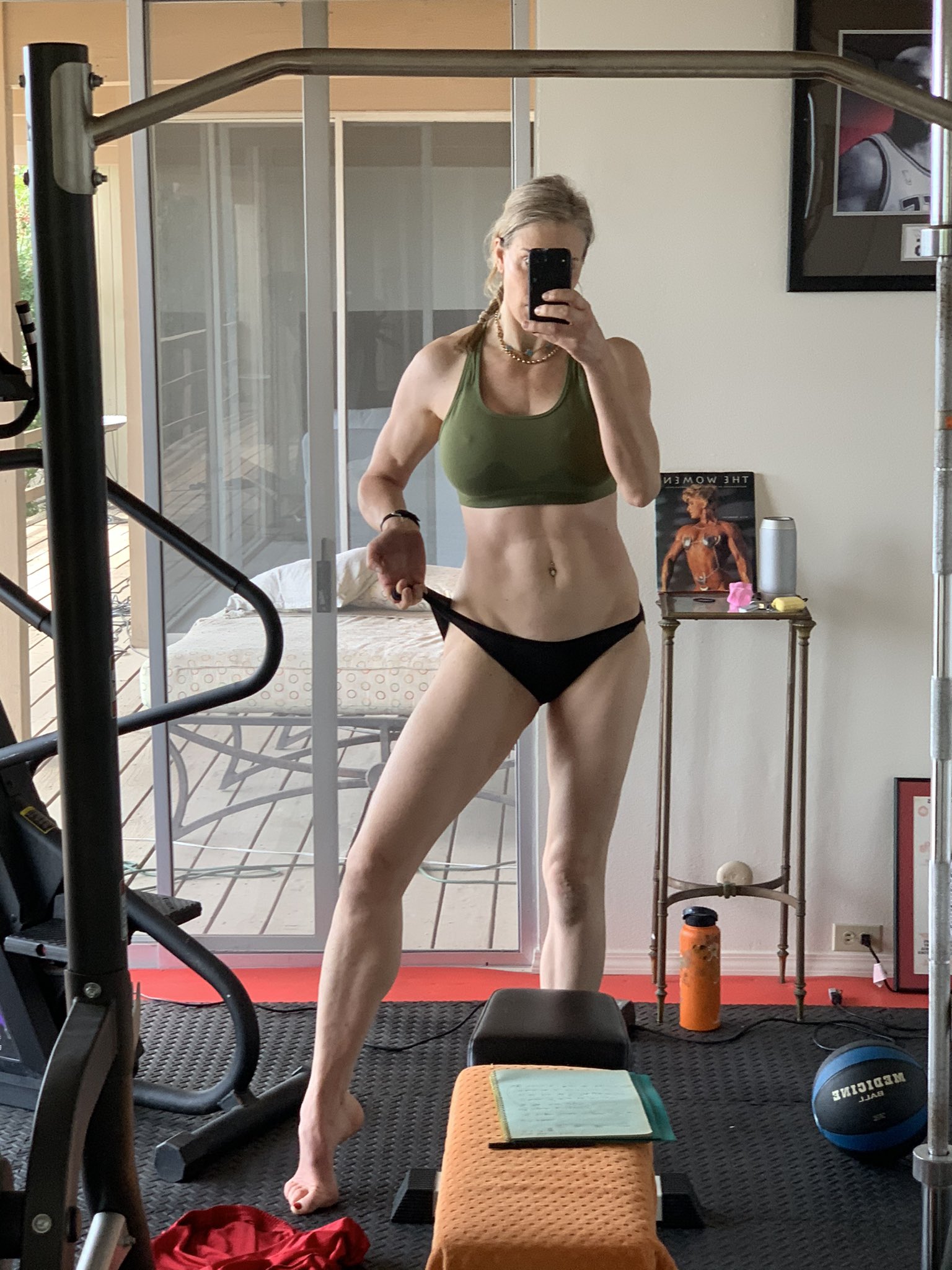 6'5” Amazon Goddess Severa on X: Today's #covidchallenge An hour  #stairmaster and some ab stuff. #getitdone #keepgoing #fitness #goals # GoddessSevera t.coCdNkq3Ae57  X