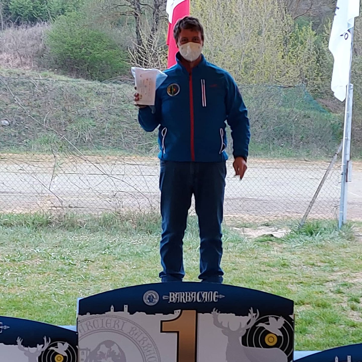 GARA ..... bella gara per Claudio D'annibale classificato al 1° POSTO con l'arco olimpico ......in un percorso tecnico con condizioni atmosferice non delle migliori .....