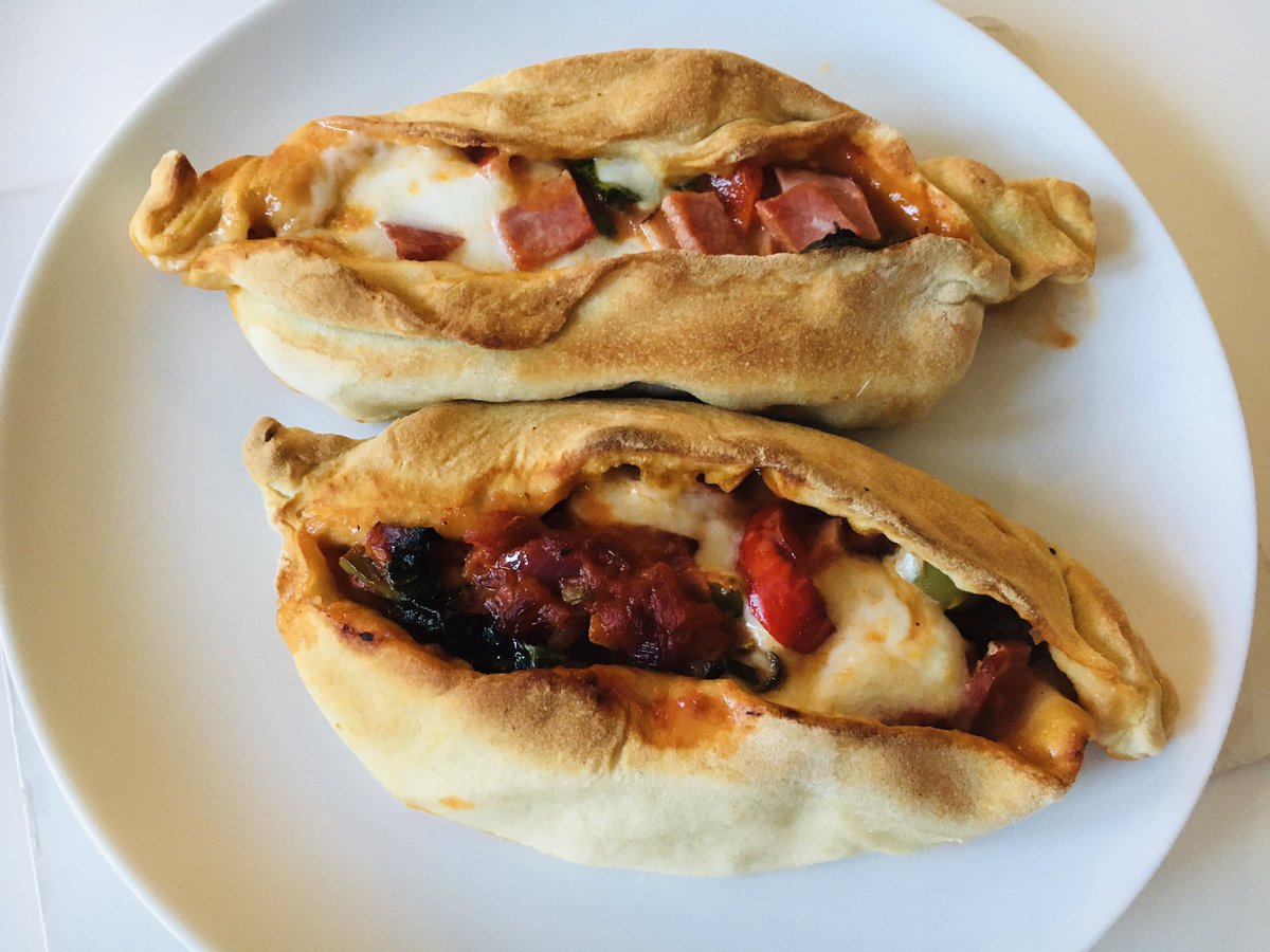 helengoth's tweet photo. Thought I’d give some savoury baking a go. First time I’ve made pastry since school! #NotADomesticGoddess #BeginnerBaker 🍕👩🍳 https://t.co/uZzJWMk0d4