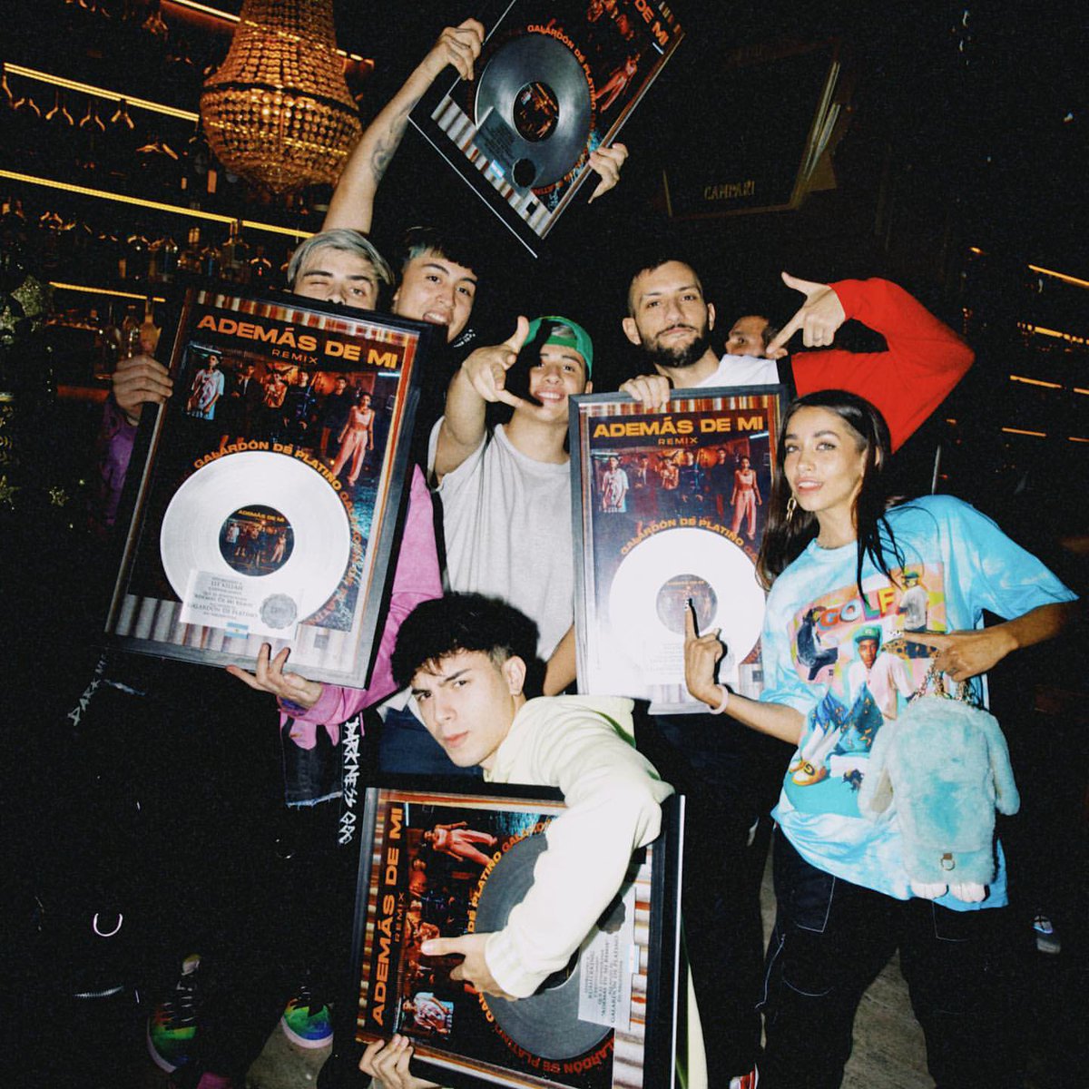 mbecerramex's tweet photo. “#ADMRMX 💿 PLATINO❤️🙏🏽 muchas gracias rusherking y tiagopzk por invitarme a formar parte de esta hermosa locura 💕 Falta el maldito khea.vf”
@MariaBecerra22 via Instagram https://t.co/ZIRLNzwWUz