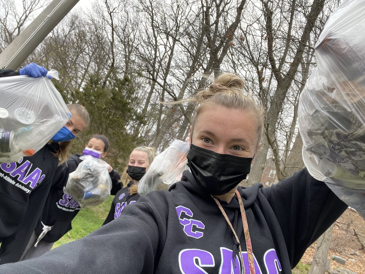 CurrySAAC's tweet photo. Helping keep our campus clean! #d3week https://t.co/pch2q8UwpY