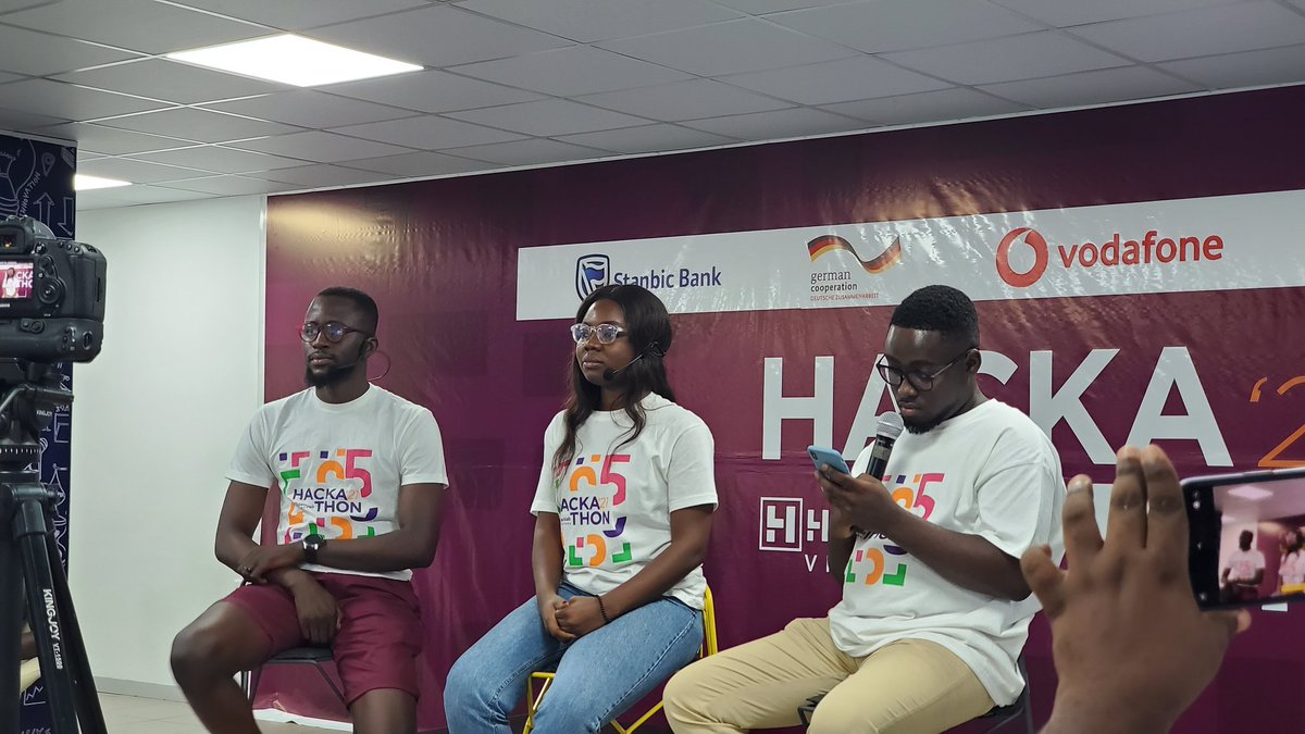 Dennis_fairboi's tweet image. Closing ceremony and awards. #Hacklab2021