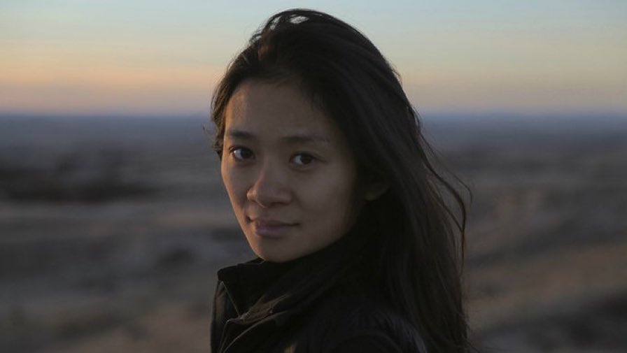 CineTop_'s tweet photo. Y como era de esperarse, Chloé Zhao es la Mejor Directora del año y se lleva el #BAFTA. https://t.co/4UFsSpVEQ8