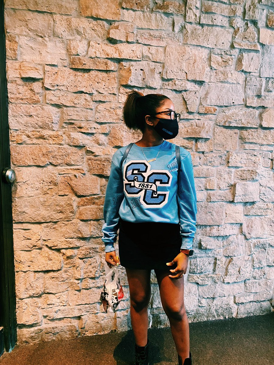 niadillardd's tweet image. top 2 and we’re not 2!!! #SpelmanFoundersDay 🦋