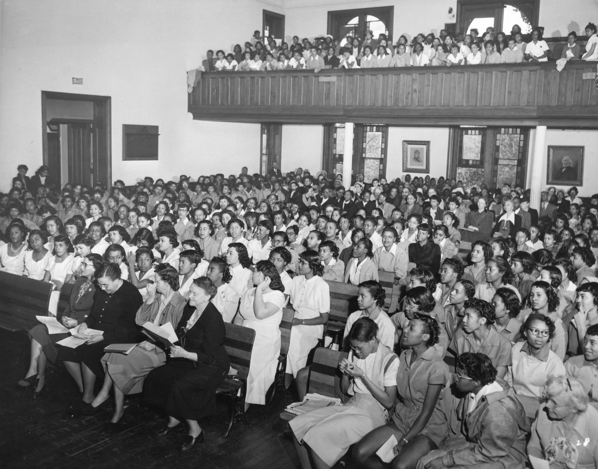 SpelmanCollege's tweet image. Happy #SpelmanFoundersDay! We&apos;re celebrating a legacy of 140 years of academic excellence! Alumnae, it’s not too late to compete in our Decades Challenge. Visit linktr.ee/SpelmanStrong to see who’s in the lead &amp;amp; donate to #SpelmanStrong by midnight EST, to help your decade win.
