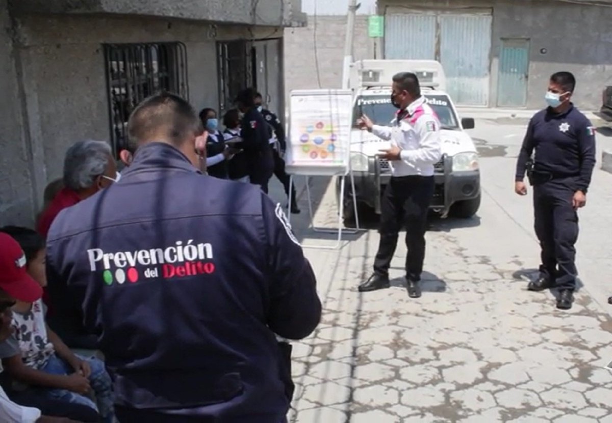 linjunjiekakalu's tweet photo. #Video   
Departamento de Prevención Social de la Violencia y la Delincuencia
Atendemos los 98 barrios y colonias del municipio
De 2019 a la fecha realizamos 25,511 acciones para prevenir el delito

#TrabajamosPorTuSeguridad 

https://t.co/5gvH7f7XZY https://t.co/7yYrOLjfHk