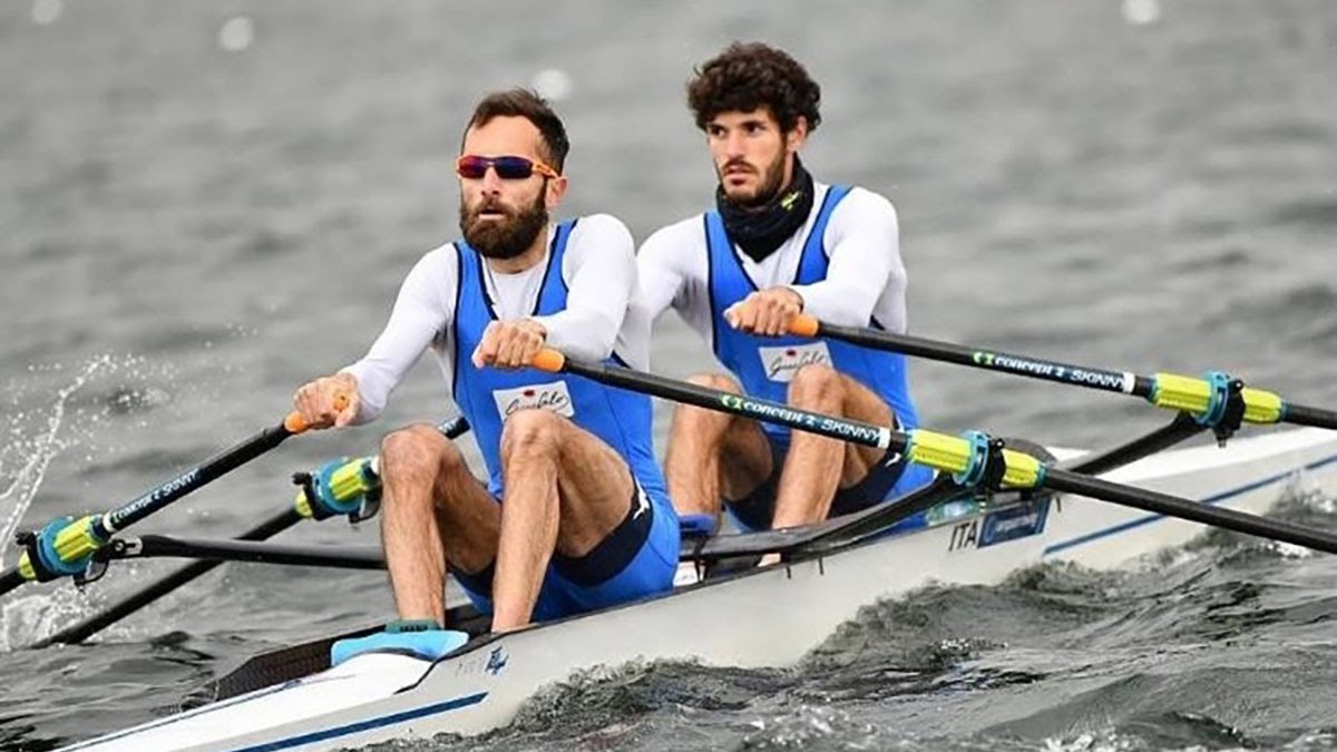 Grande giornata le #Fiammeoro👮‍♂️ai #CampionatiEuropei di #canottaggio in corso a Varese. Medaglia d'oro🥇per #MartinoGoretti nel 4 di coppia e #FedericaCesarini nel doppio pl. Vincono il bronzo🥉#MarcoDiCostanzo e #MatteoCastaldo nel 4 senza e #PietroWillyRuta nel doppio pl 👏👏🇮🇹