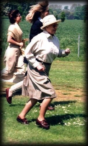 rxwdaq's tweet image. “She's a runner, she's a track star”