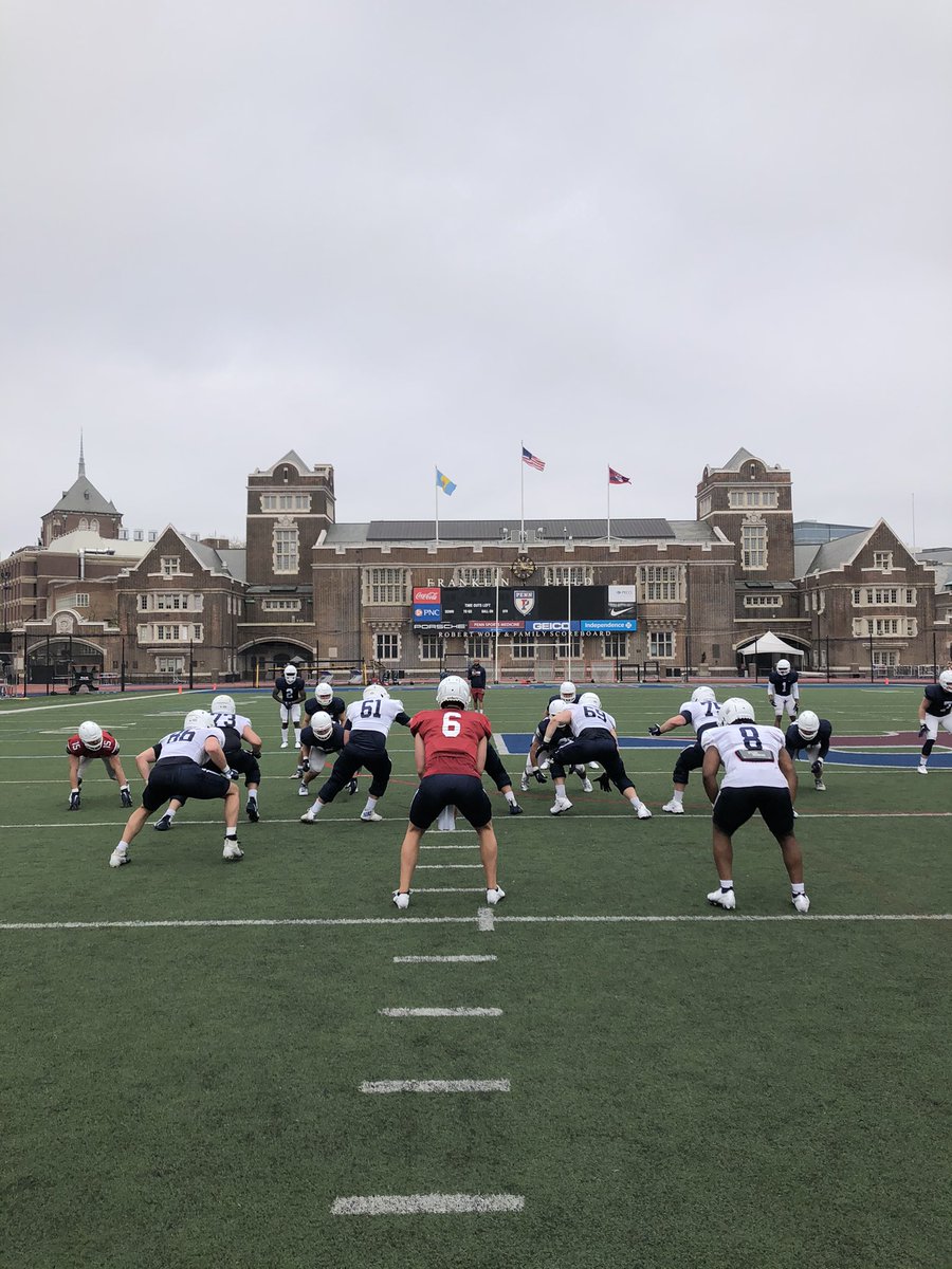 📖📚

#JoinTheUPrising x #FightOnPenn 🔴🔵