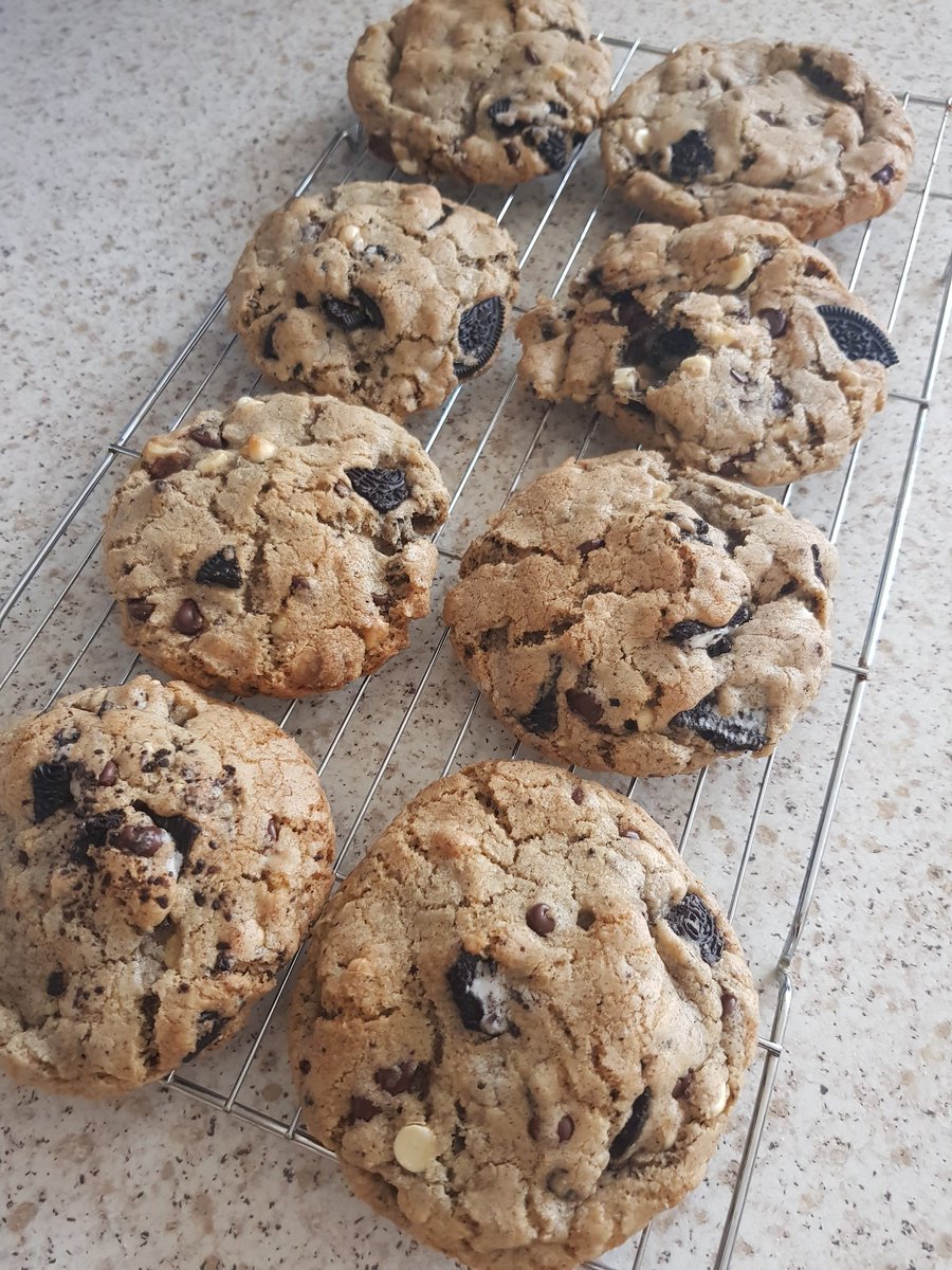 popcorntrolley's tweet photo. Oreo cookies made earlier today, the awesome recipe is on @janespatisserie https://t.co/xyz3K0mbO8