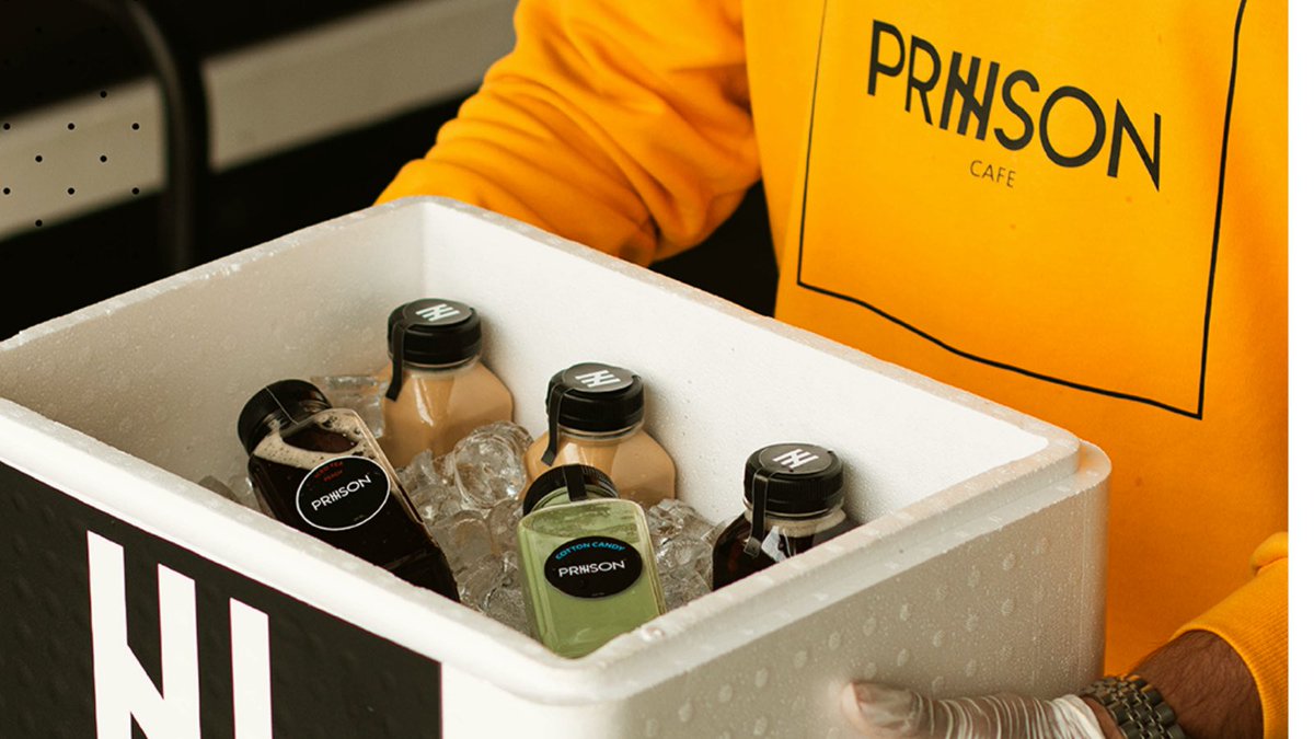 prisoncafesa's tweet photo. البوكس المثالي للصيف ☀️
The perfect summer box ⛱

#PrisonCafe https://t.co/jMOtCcELum