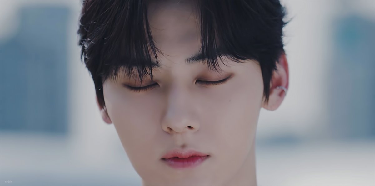 cuddle_89's tweet image. NU'EST The 2nd Album 'Romanticize' Trailer

CAP🤍

#민현 #황민현 #NUEST #뉴이스트