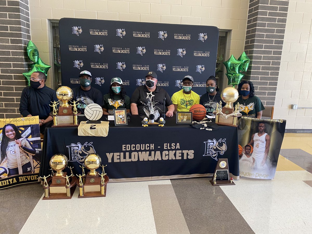 Congratulations Brayden Devoe for signing with Central Methodist University! The YellowJacket community is extremely proud of you and excited for the next step in your journey! #VivaLaMaquina #OnceAJacketAlwaysAJacket