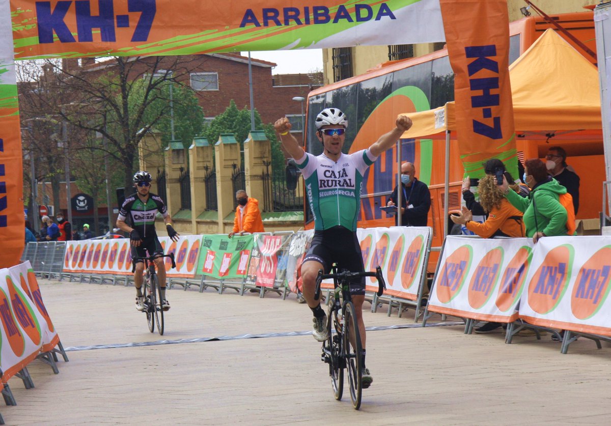 🚴‍♂️La I Challenge del Vallès corona com a vencedor al francès Adrien Maire: Oier Ibarguren s'imposa a Les Franqueses.

📅El calendari de #GransClàssiques retorna el 9 de maig amb el GP Òdena.

+ info, classis, fotos👉bit.ly/3mF7RmM

#ciclismecat 📸<a href="/arabadan/">Albert Rabadan</a>
