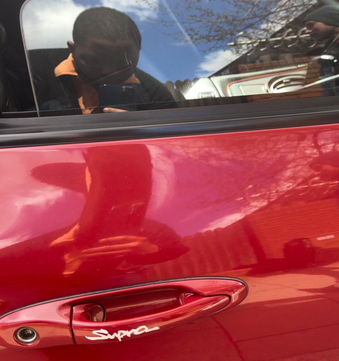 cartibirthmark's tweet image. who trynna race 🏎🏎