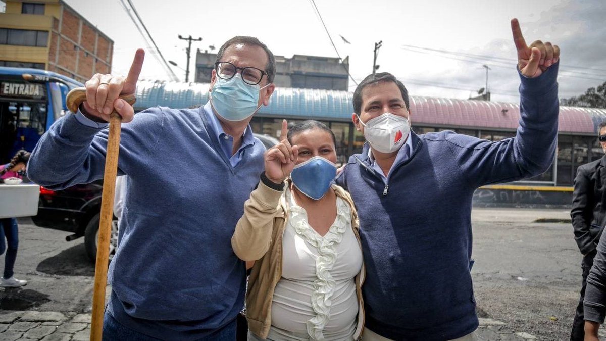 ecuarauz's tweet photo. ¡Orgulloso de nuestro pueblo! Millones de ecuatorianos y ecuatorianas ejercen su derecho al voto motivados por el futuro y la esperanza para sus familias. Nuestro control electoral desplegado en todo el país, cuidará que prevalezca la voluntad popular.  

#ContigoConTodosAHORA 🌄 https://t.co/4egAkBnu6b