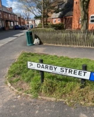 Litterwatch1's tweet photo. #sundayafternoon with Kate removing 4 bags of litter from Perry Park Road, Beeches Road, Darby St and Waterfall Lane #blackheath
#thankyousomuch
#adoptastreet
#givingbacktothecommunity
#volunteersmakeadifference
#goodsundays
#stoplittering
@SercoESUK
@sandwellcouncil https://t.co/USklflbZUL