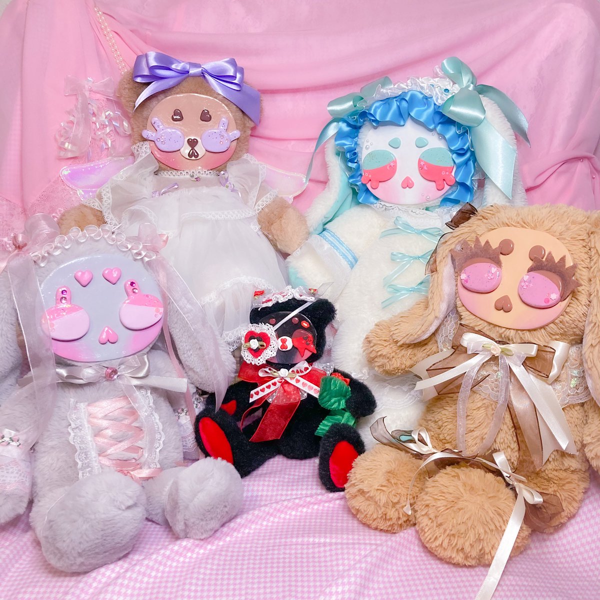 LazySpaceArtist's tweet image. Here is some work I have done in the past year! ☺️💕 #clayfaceplush #kawaii #artdoll #artist #art #upcycledplush