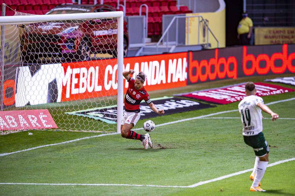 renanf66's tweet photo. Melhor gol da partida foi essa defesa, que classe meu capitão @ribasdiego10 https://t.co/amgS15jw0c