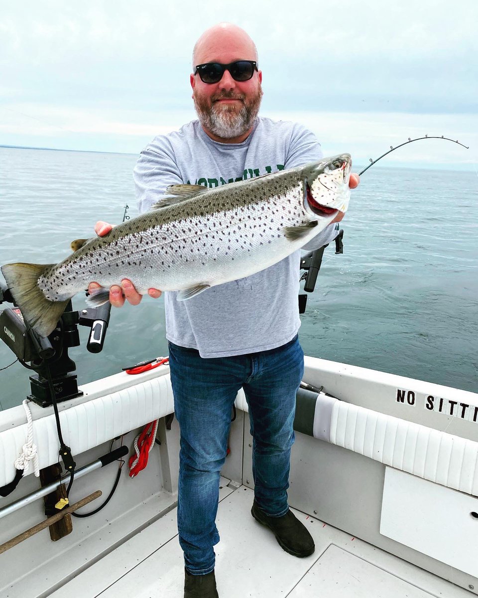 jp_101077's tweet photo. First fishing trip of the season 🎣 #MobyDickCharters #lakeontario @TonyDick15 @I_LOVE_NY https://t.co/t3fWQvsXwS