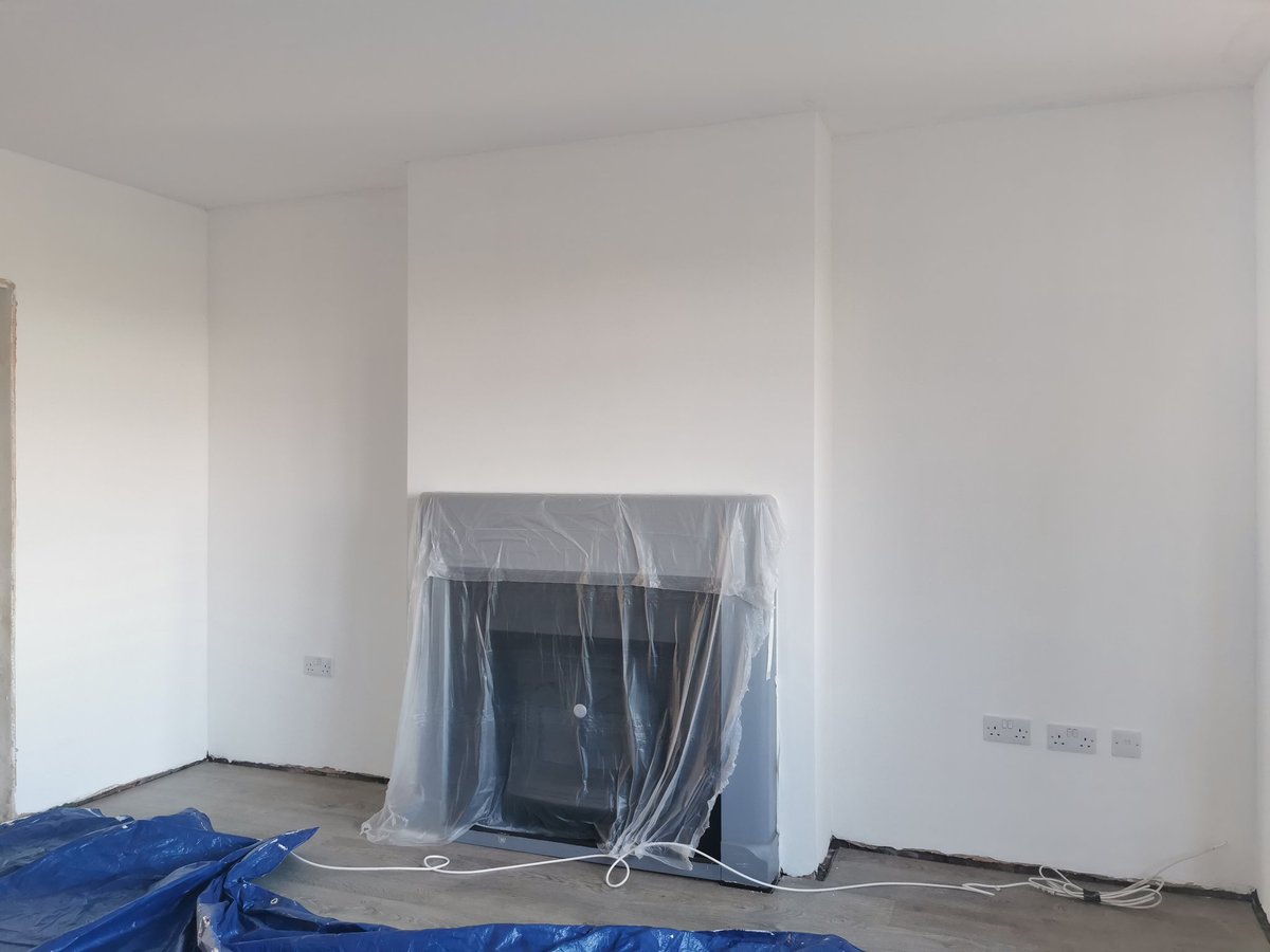Imperfect77's tweet photo. Lovely jubley! ๐๐๐
Paint next ๐ฅณ
#diy #plasterer #homerenovations #renovation #plastering #renovations #diyproject #decorating #newhome #before #beforepics #Project #painting #painter #prepped #decor https://t.co/nZfwyw1Zd6