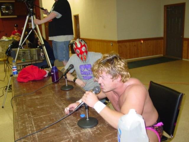 refsonic's tweet photo. I used to love hearing Alex and @UltraMantis on commentary together. Sweeney did so many things this day. Between commentary, a match, and interviews with wrestlers between matches. This may have also been the infamous day the music skipped for the Ants. #12Large #12LargeForever https://t.co/u9fFP67RpI
