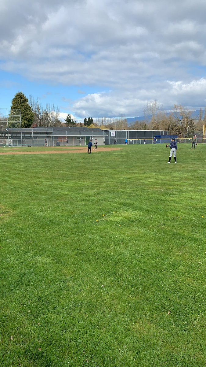 HCLLVancouver's tweet photo. Practice is on, the winds are calm and the sky is blue. More days like today please. https://t.co/rGOAx1FMRq