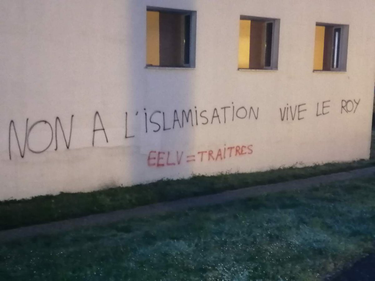 CimgFrance's tweet photo. La #CIMG_FRANCE condamne avec fermeté les inscriptions islamophobes sur les murs de la #mosquée_Avicenne de Rennes. https://t.co/hW5m4wwHk3