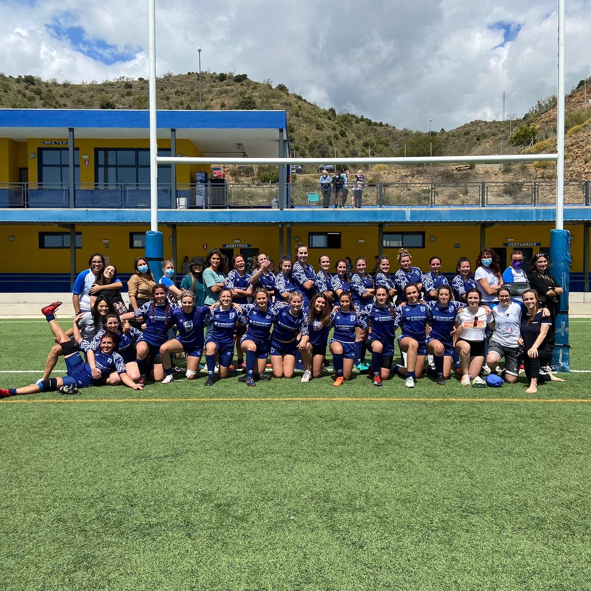 Sincrobox's tweet photo. 📢📢 Este Domingo se ha disputado el último partido de la liga XV Regional Femenina Andaluza de rugby con un resultado de lujo para nuestras chicas @RugbyFemUma de  #ComplementaTuDeporte, SUBCAMPEONAS DE ANDALUCÍA
‼ ENHORABUENA CHICAS‼
#UBUNTU #rugby https://t.co/nOThzofPp1