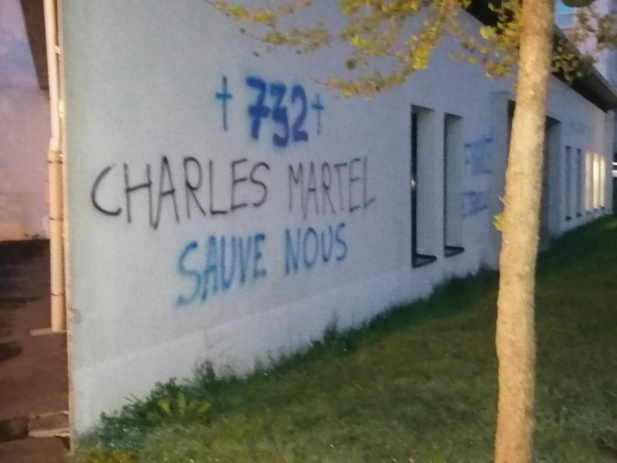 CimgFrance's tweet photo. La #CIMG_FRANCE condamne avec fermeté les inscriptions islamophobes sur les murs de la #mosquée_Avicenne de Rennes. https://t.co/hW5m4wwHk3