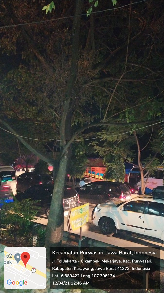 RadioElshinta's tweet photo. 01.07: RT @BudiSan80428154 : Rest Area KM 62 Tol Cikampek arah Jakarta tidak bergerak sama sekali. https://t.co/QAyHUwCGHW
