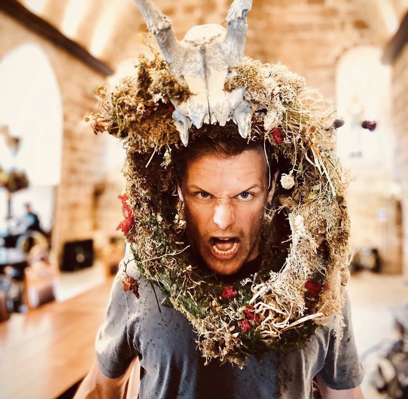 #MenInKilts What a fun show! I’m so sad it’s the final episode! 🥲But, a huge congratulations to <a href="/SamHeughan/">Sam Heughan</a> and <a href="/grahammctavish/">.</a> for one of the most entertaining shows during the pandemic!! 👏🏻👏🏻👏🏻👏🏻👏🏻
📸: Sam Heughan
instagram.com/p/CNiN4evA3ZD/…