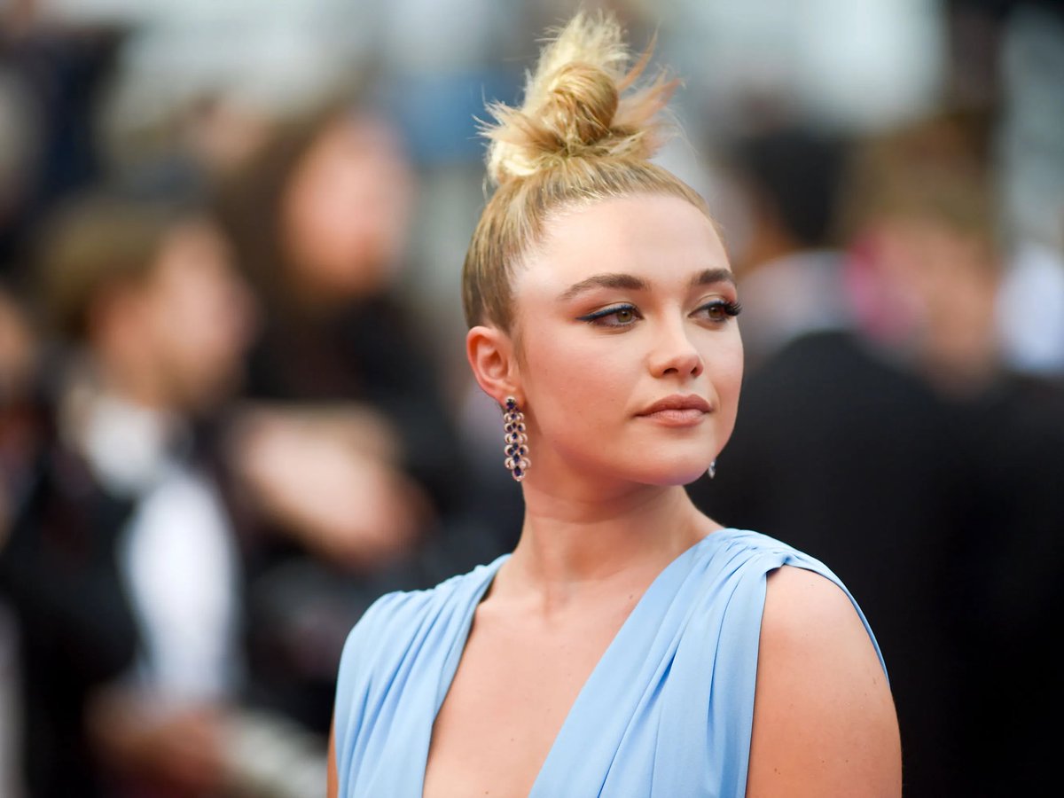 When Florence Pugh wins an Oscar for playing AngelMamii in her biopic. pic....