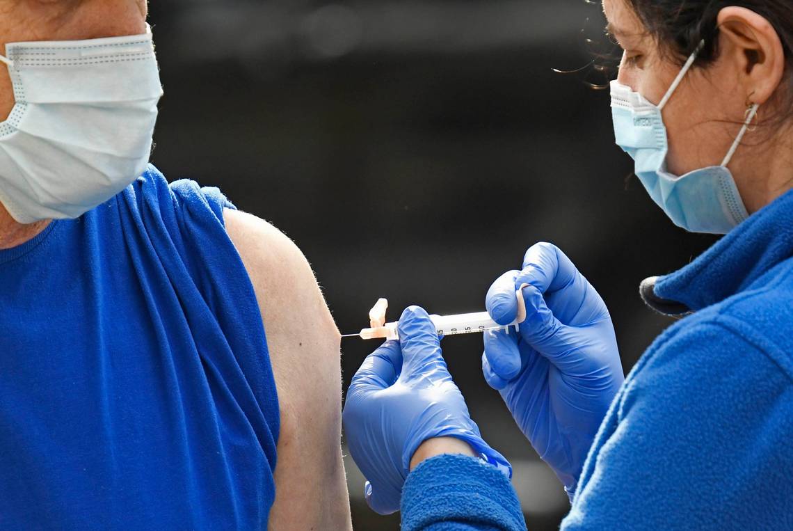 FourthWardCLT's tweet photo. Everyone ages 16 and up is now eligible for a Covid-19 Vaccine. Here is a link to Where to Get a Shot in Mecklenburg county: https://t.co/CrgipjSYFv
(photo courtesy of DT Foster, Charlotte Observer.) https://t.co/Zr4PVrxvDx