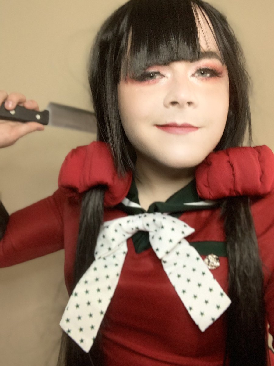 Youredrunk's tweet photo. I’m an Oklahoma cosplayer that really loves video games https://t.co/xZaZ9KWiCW