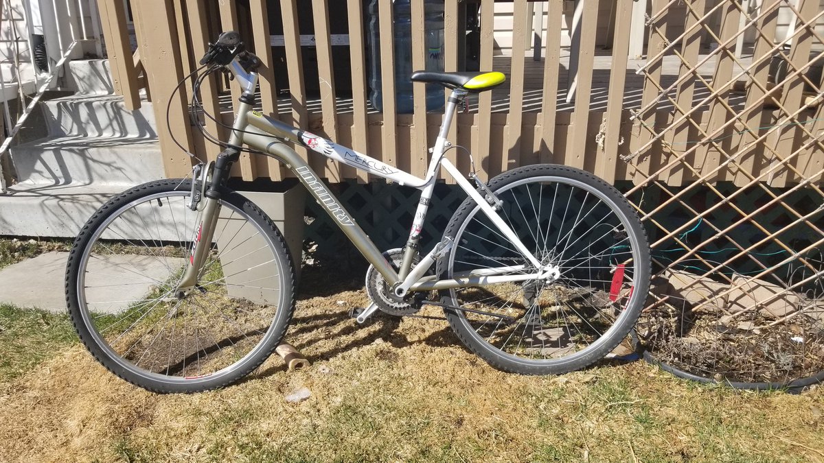 DavedotHolland's tweet photo. #airdrie #foundbike abandoned and left to die on the side of nose creek. If yours - prove it. https://t.co/HJzyxtV7X0