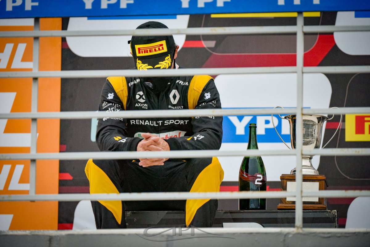 Disculpas a todo mi grupo de trabajo humano! Gran error mío en largada. Hoy no estamos rápido pero este equipo me dio mucho y lo estoy dando todo, eso da tranquilidad..