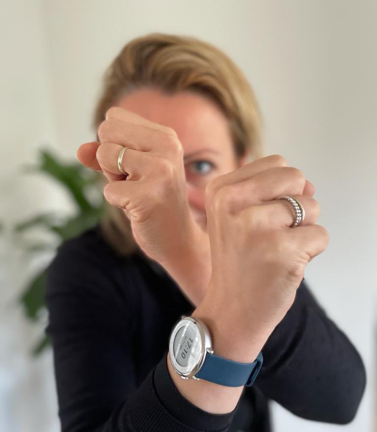 ClaudyWichink's tweet image. Wereld Parkinsondag, vandaag mijn eerste Levodopa. Mijn dank is bijzonder groot, in het bijzonder @basbloem, @jordikoggel, @FysioSalland, zij die mij na de diagnose #parkinson door het donkere bos hebben geleid, vertrouwen, hoop en kracht hebben gegeven. #verschilmaken #ertoedoen