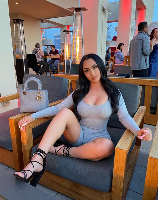 Keep it pretty, keep it g🤍 https://t.co/LAEEwsi5Xm